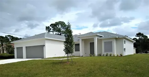 2862 SW West Louise Circle Port St Lucie FL 34953