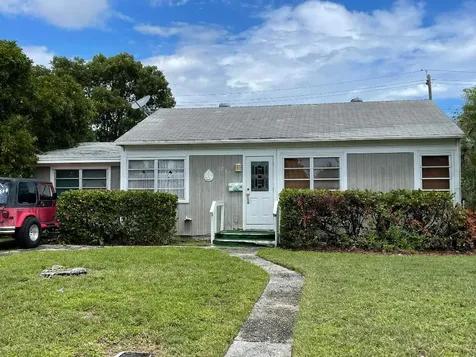 1218 13th Avenue N Lake Worth Beach FL 33460