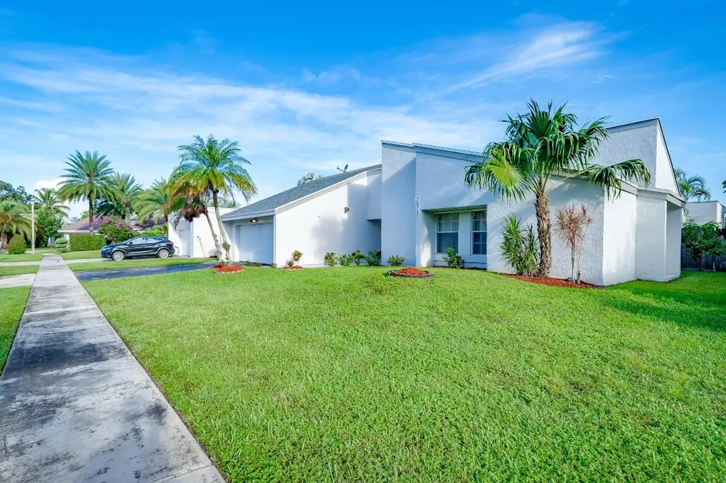 7471 NW 35th Court Lauderhill FL 33319