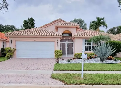 5233 Glenville Drive Boynton Beach FL 33437