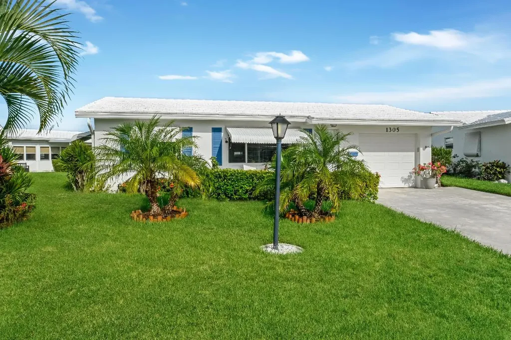 1305 SW 21st Street Boynton Beach FL 33426