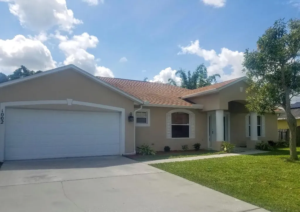 1002 SW Mccall Road Port St Lucie FL 34953