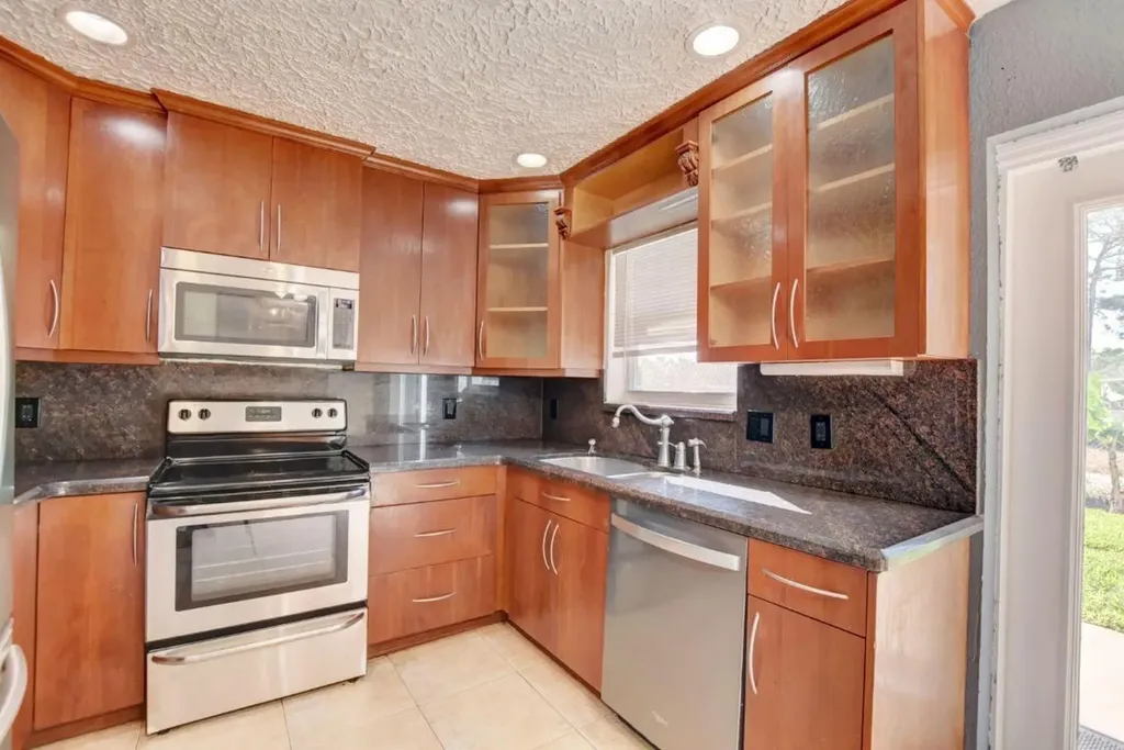 134 SE 31st Avenue Boynton Beach FL 33435