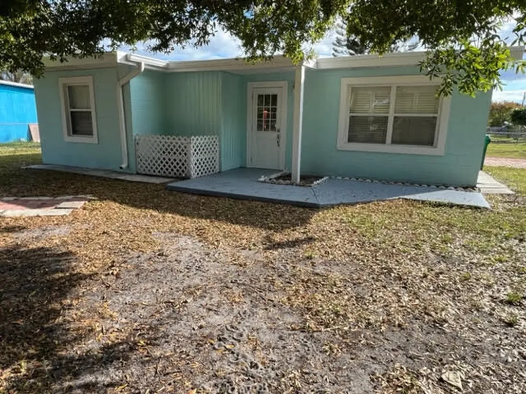 341 Johnston Street Fort Pierce FL 34982