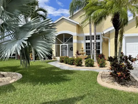 198 SW Dalton Circle Port St Lucie FL 34953