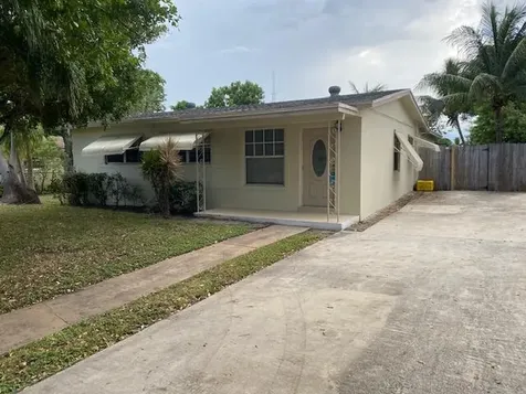 1611 NW 1st Court Boynton Beach FL 33435