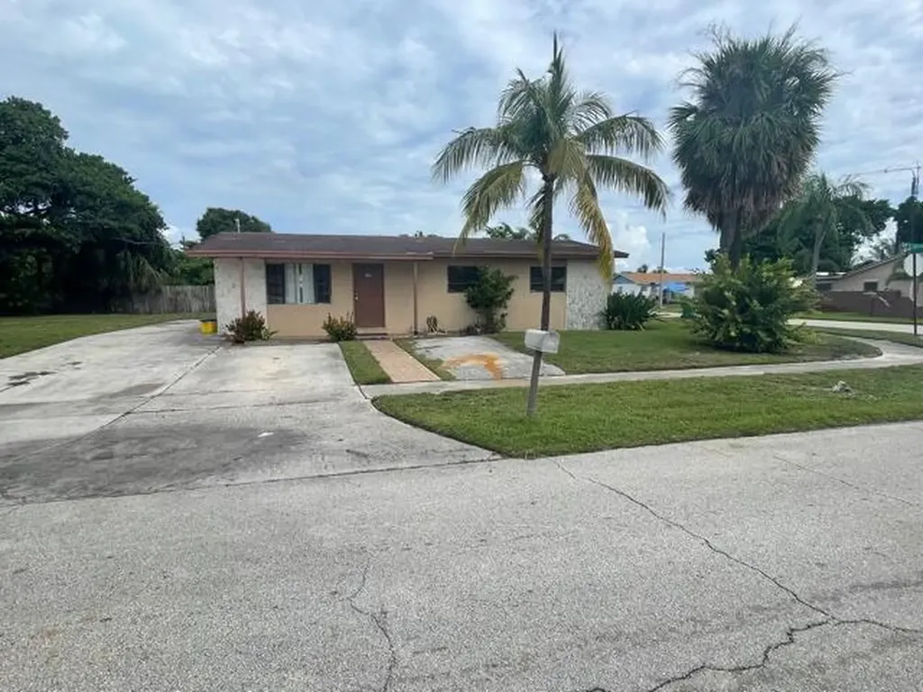 700 W 36th Street Riviera Beach FL 33404
