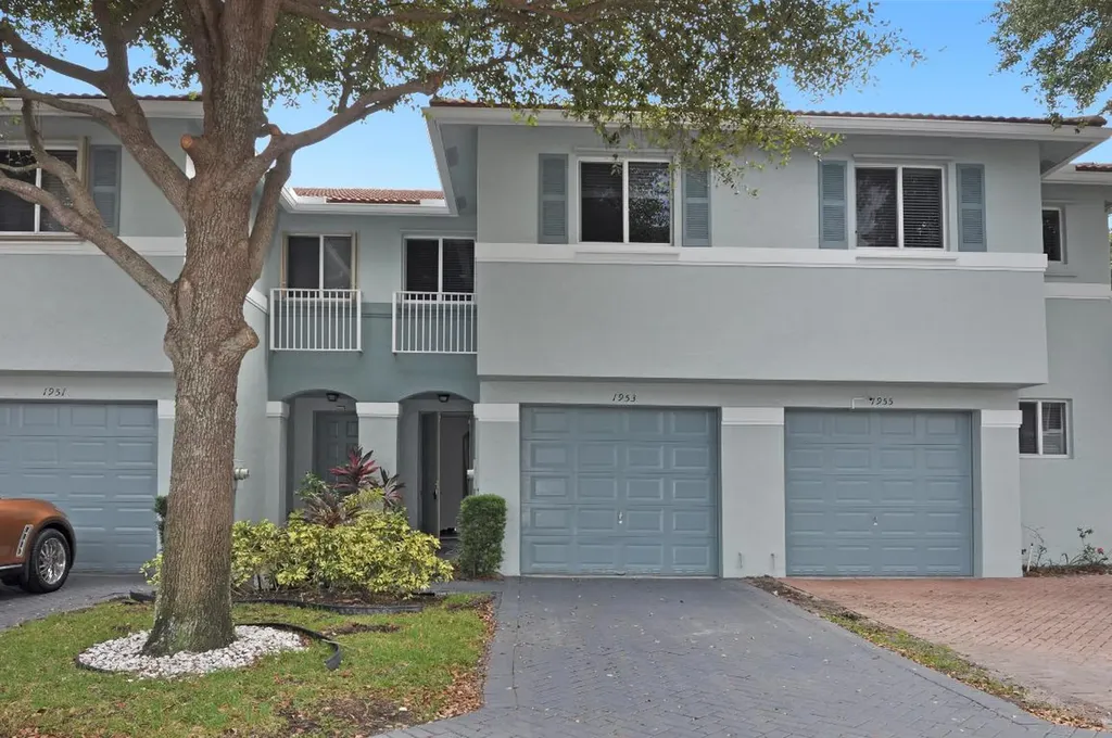 1953 Alamanda Way Riviera Beach FL 33404