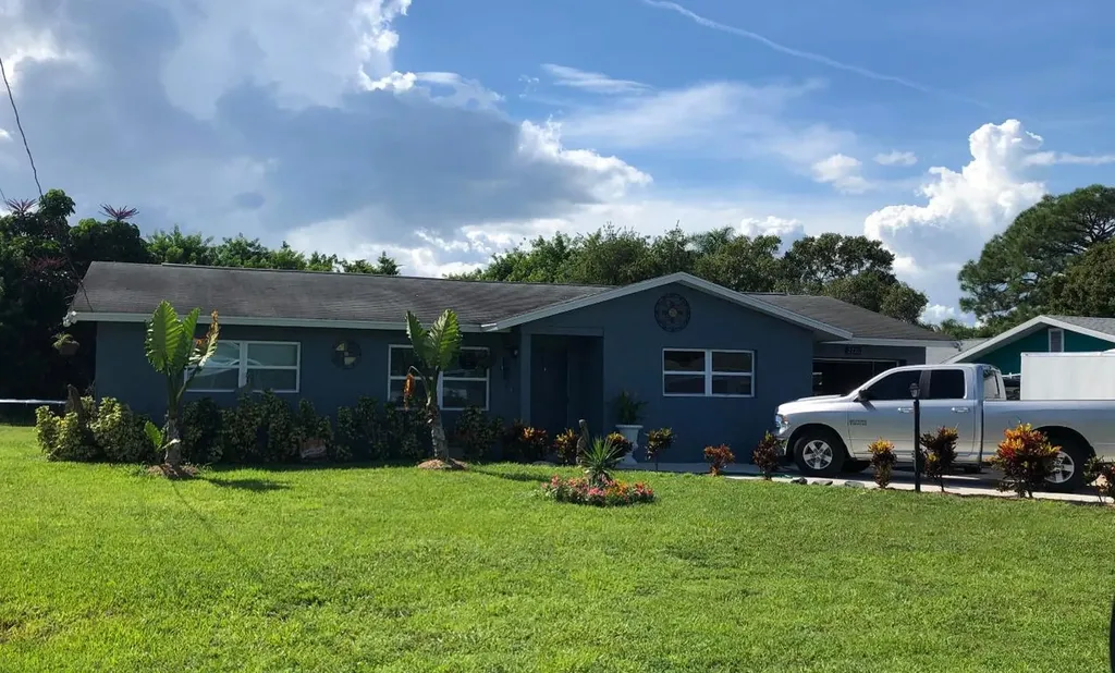 2733 Navajo Avenue Fort Pierce FL 34946
