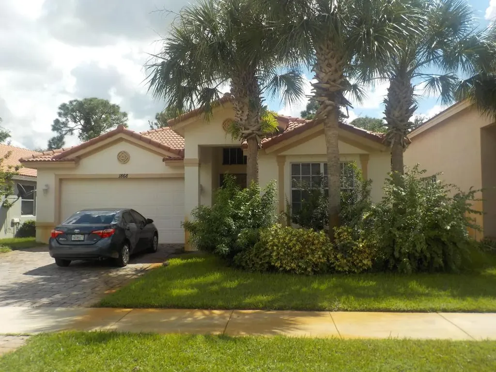 1868 SW Jamesport Drive Port St Lucie FL 34953