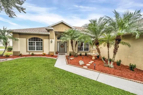 1571 SW Hunnicut Avenue Port St Lucie FL 34953