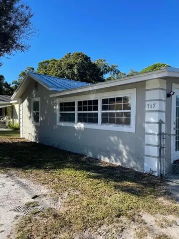 717 S 22nd Street Fort Pierce FL 34950