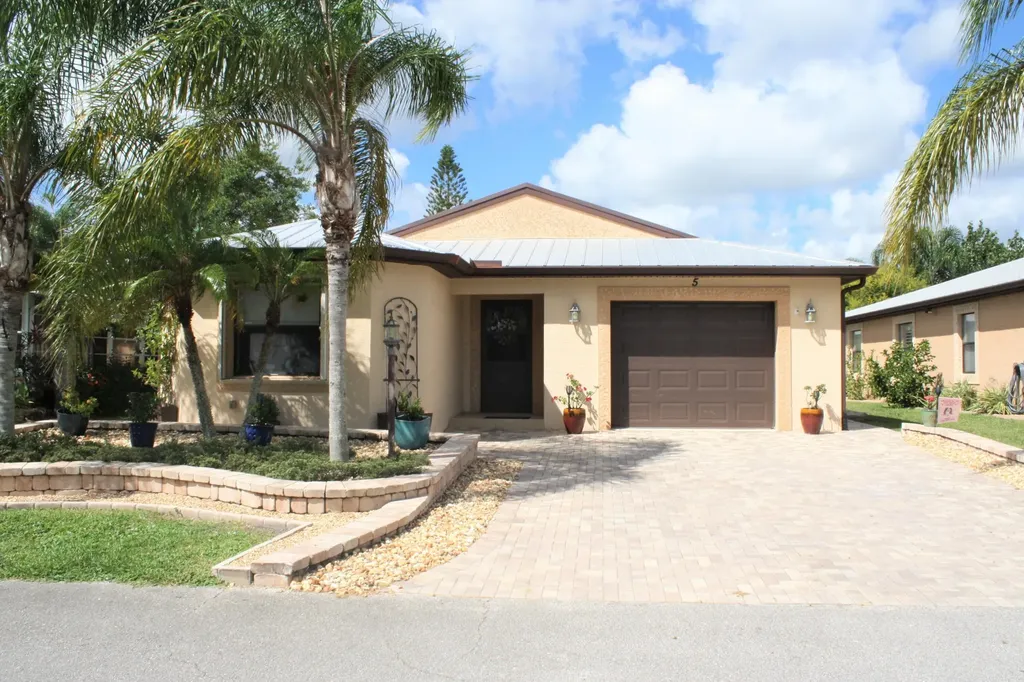 5 Rio Verde Way Port St Lucie FL 34952