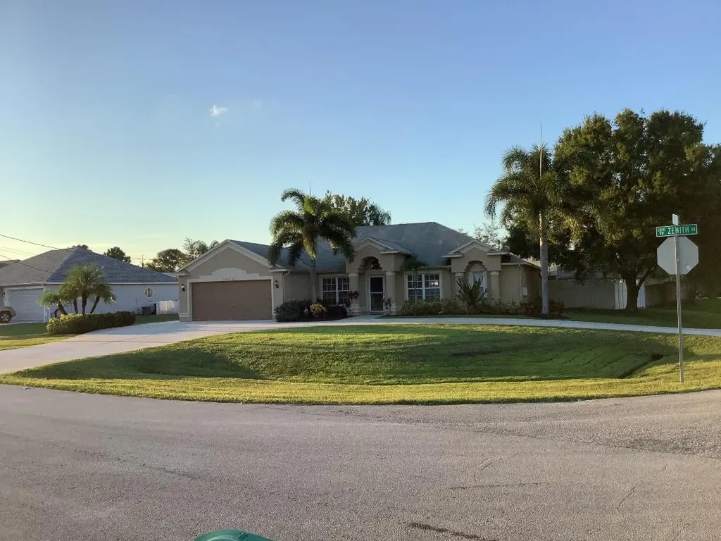 5802 NW Basswood Drive Port St Lucie FL 34986