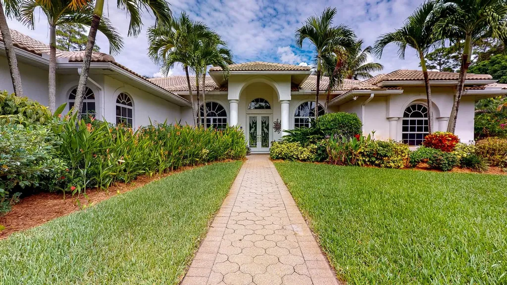 689 SW Bittern Street Palm City FL 34990
