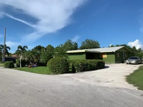 1025 SE 2nd Street Belle Glade FL 33430