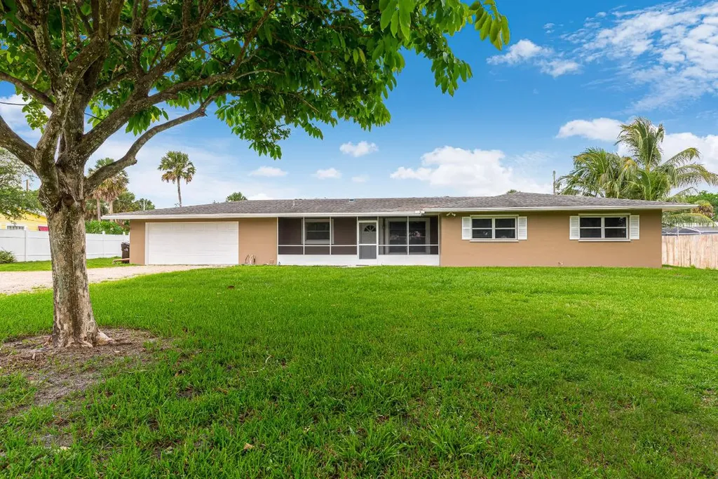 925 SE Osceola Street Stuart FL 34994