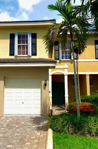 18 Largo Way Boynton Beach FL 33426