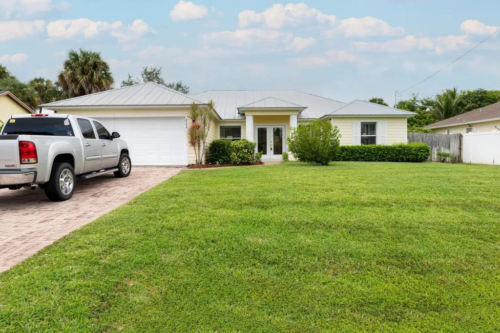 2344 SW Woodridge Street Port St Lucie FL 34953