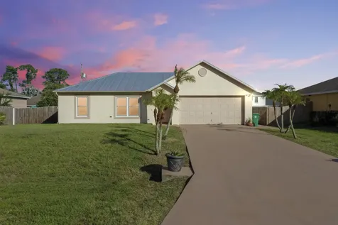 865 SW College Park Road Port St Lucie FL 34953