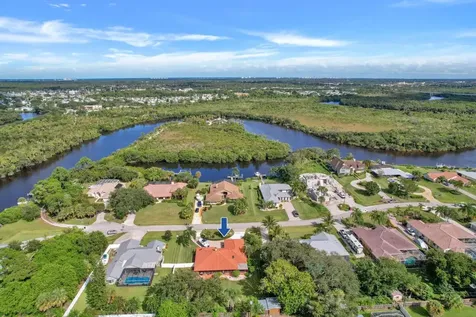 620 SE Hidden River Drive Port St Lucie FL 34983