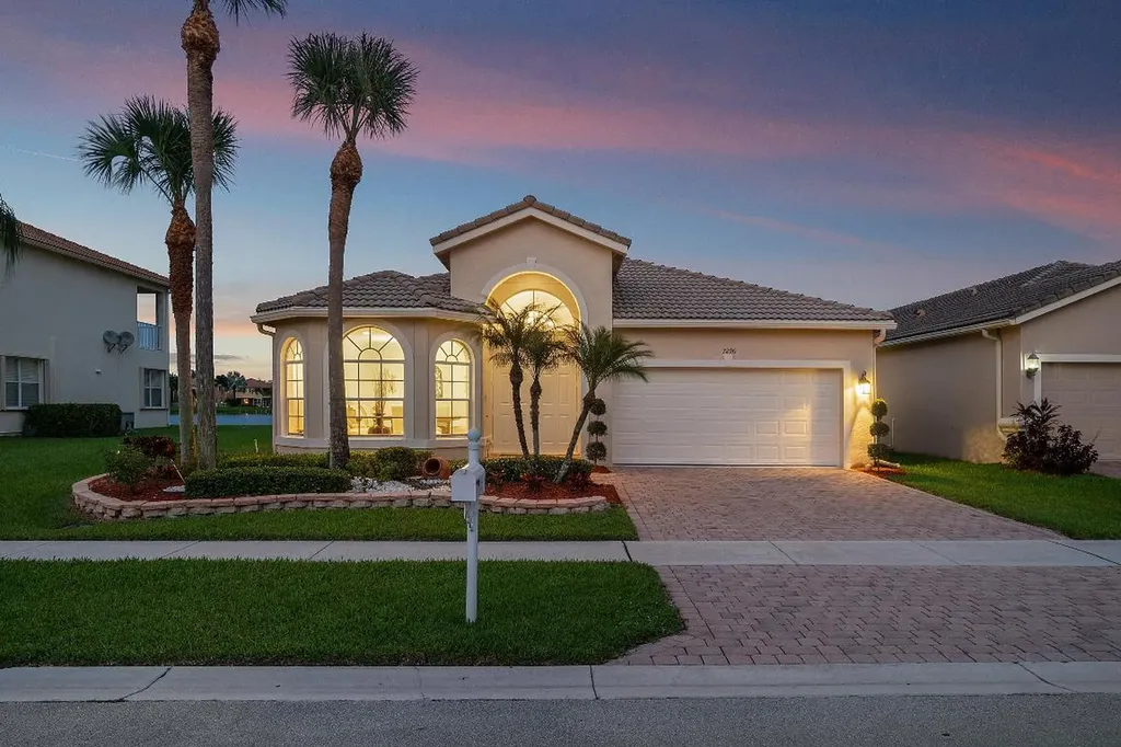 7296 Via Luria Lake Worth FL 33467