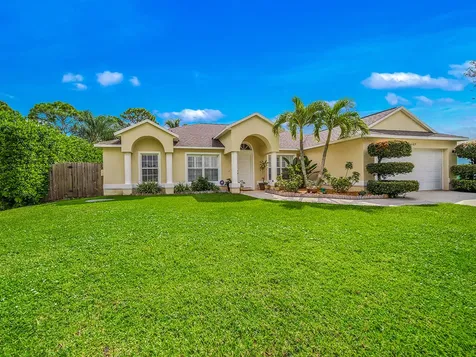 2267 SW Plymouth Street Port St Lucie FL 34953