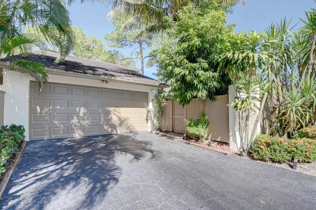 319 Wood Dale Drive Wellington FL 33414