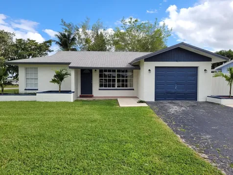 900 Hibiscus Drive Royal Palm Beach FL 33411