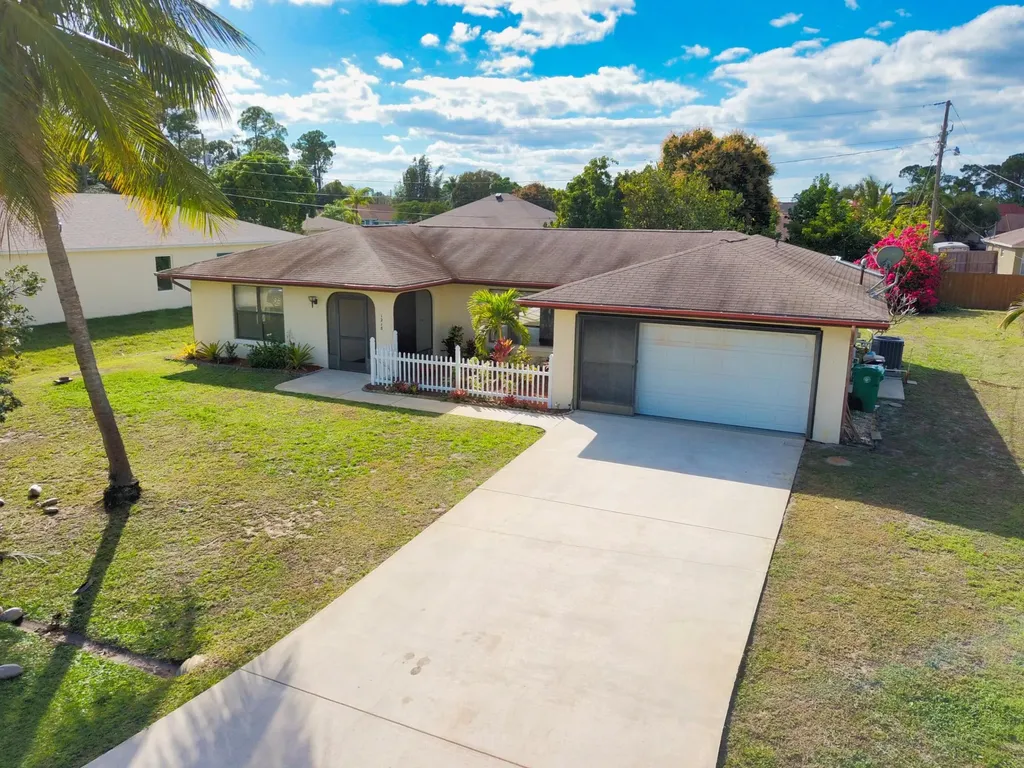1218 SE Nancy Lane Port St Lucie FL 34983