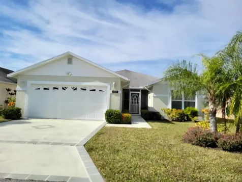 6527 Alemendra Fort Pierce FL 34951