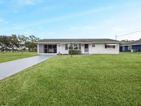 481 SW Curtis Street Port St Lucie FL 34983