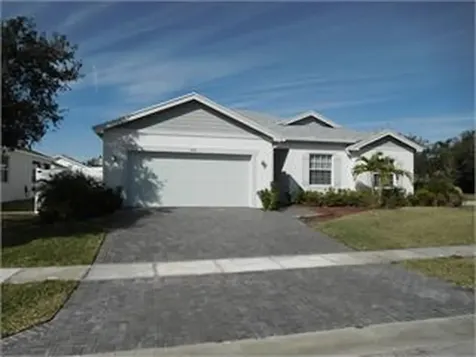 4560 21st Place Vero Beach FL 32966