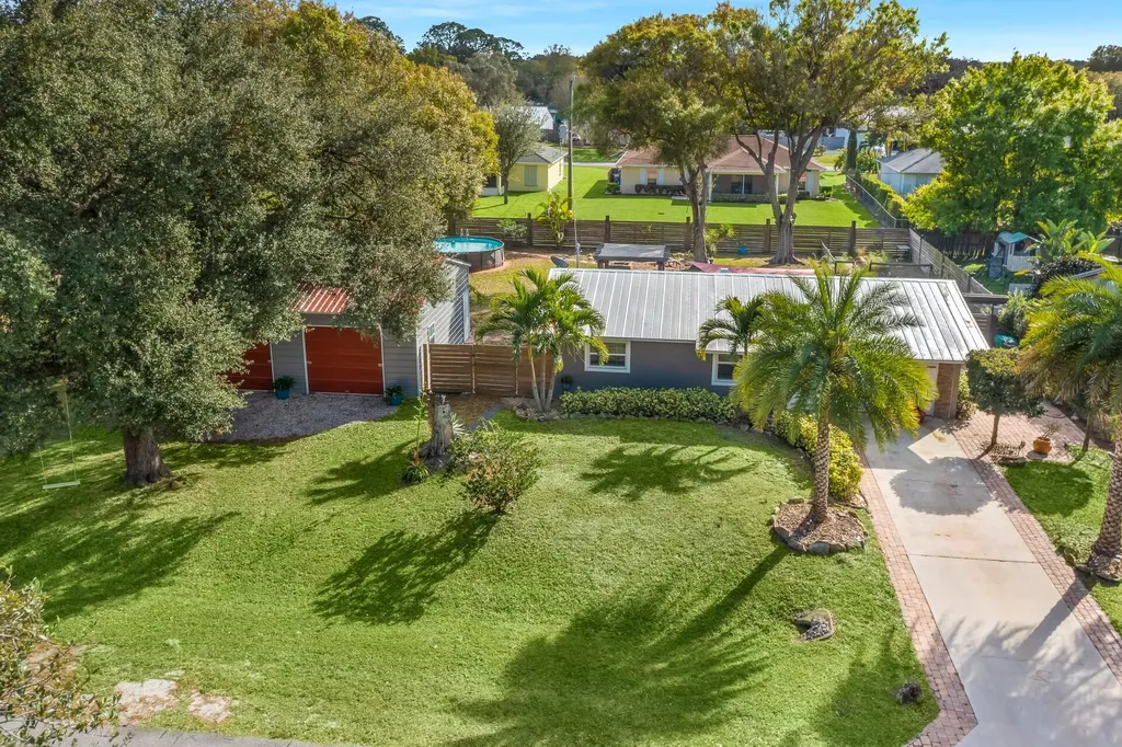 7505 Coquina Avenue Fort Pierce FL 34951