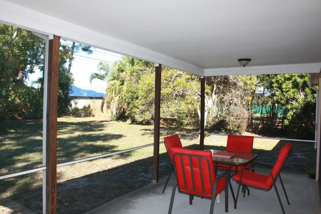 2462 SE Lakewood Street Port St Lucie FL 34952