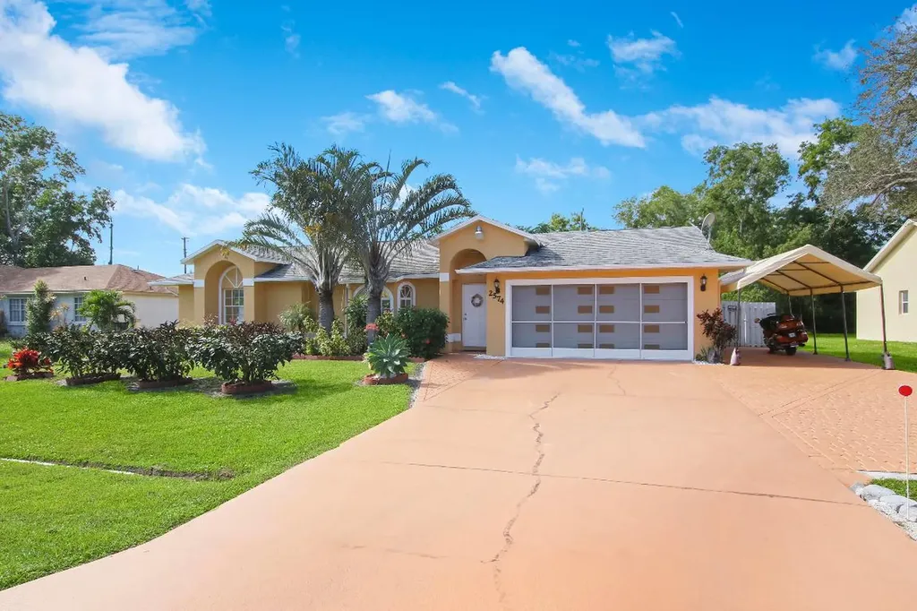 2574 SE Rock Springs Drive Port St Lucie FL 34952