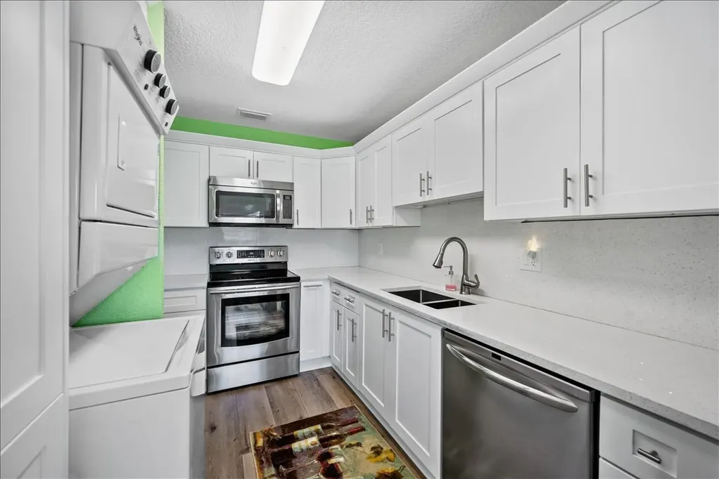 8957 Warwick Drive Boca Raton FL 33433