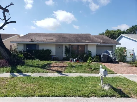 5862 Ithaca Circle W Lake Worth FL 33463
