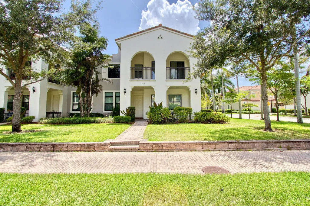 3251 NW 125th Avenue Sunrise FL 33323