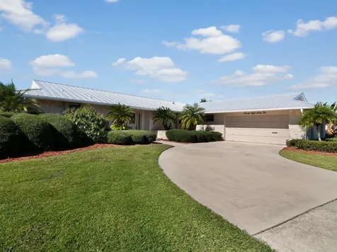 2862 SE Pine Valley Street Port St Lucie FL 34952