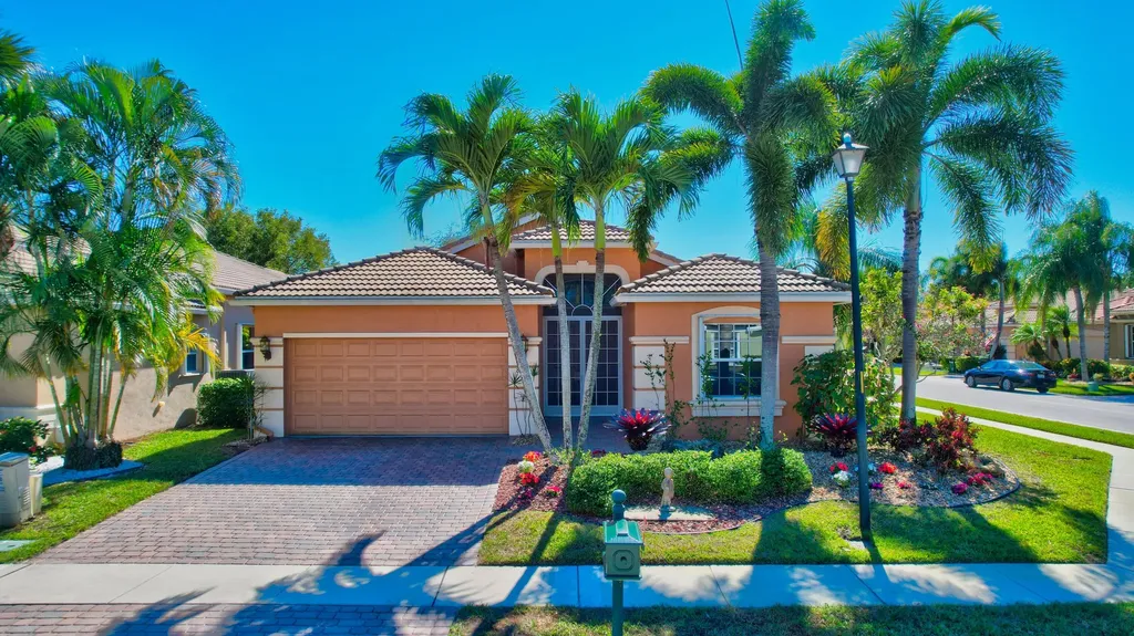 8696 Via Avellino Lake Worth FL 33467