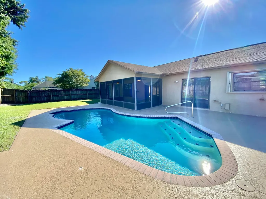 8419 White Egret Way Lake Worth FL 33467