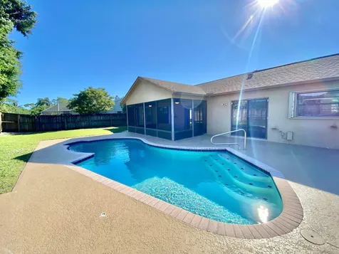 8419 White Egret Way Lake Worth FL 33467