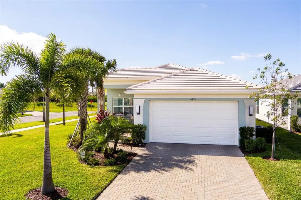 11978 SW Waterford Isle Way Port St Lucie FL 34987