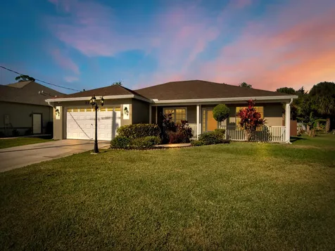 2516 SW Aberdeen Street Port St Lucie FL 34953