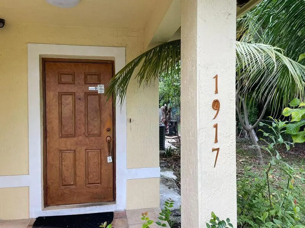 1917 NE 48th Street Pompano Beach FL 33064
