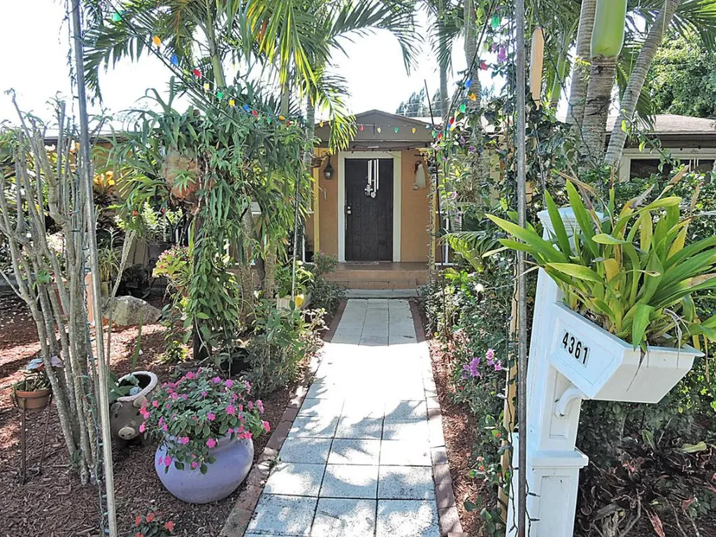 4361 Davis Road Lake Worth FL 33461