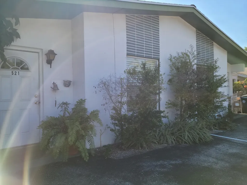 521 20th Avenue N Lake Worth Beach FL 33460