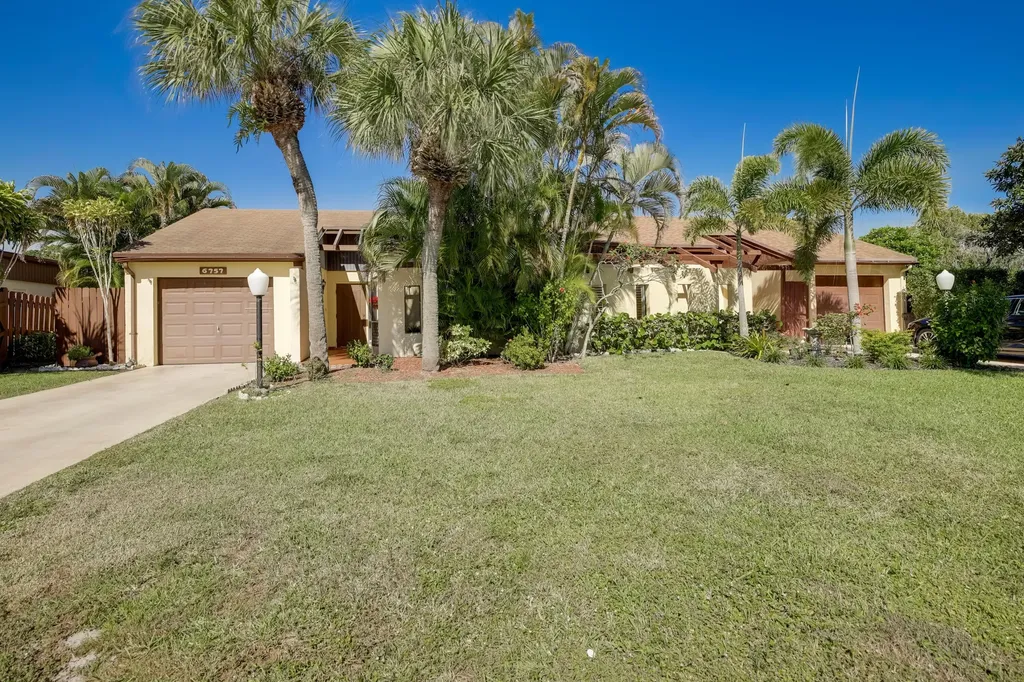6757 Starkeys Place Lake Worth FL 33467