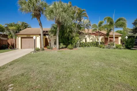 6757 Starkeys Place Lake Worth FL 33467